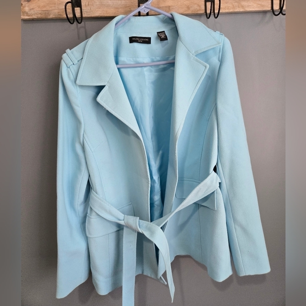 Beautiful Valerie Stevens Blazer